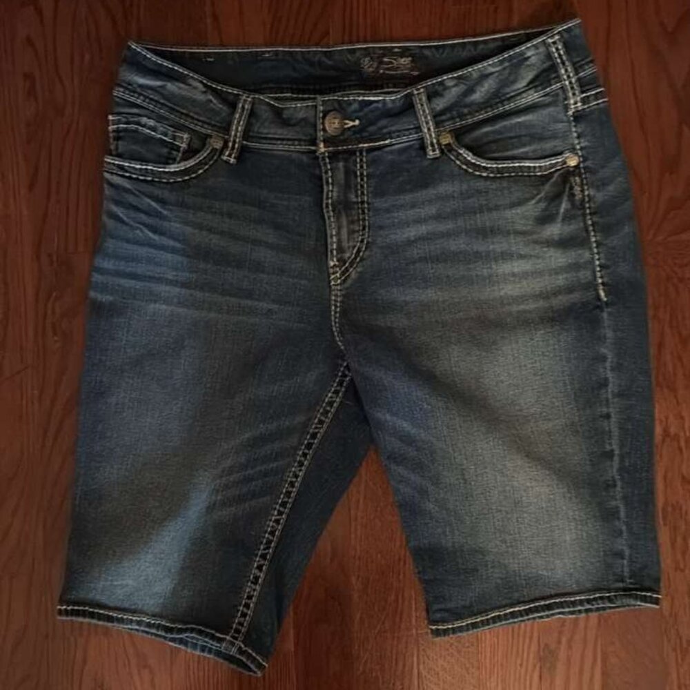 Silver Jeans Co. W34 L11 Mid-Rise Denim Bermuda Shorts - Picture 5 of 5